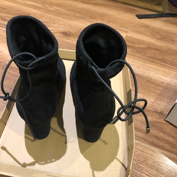 Lexi & abbie sloan booties - Picture 4 of 10